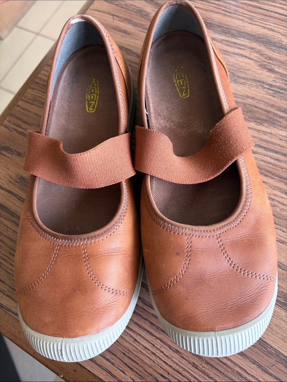 Keen Mary Jane, tan leather, sz 8, Luft cell
